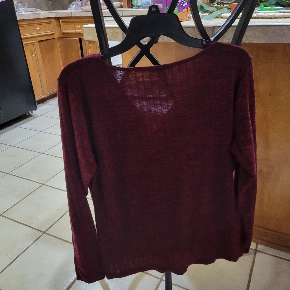 Red blouse - Picture 2 of 3